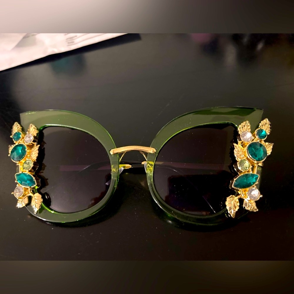 Retro rhinestone sunglasses